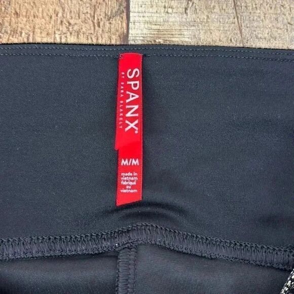 Spanx By Sara Blakely Black/ Gold Shimmer Velvet Leggings Women’s Sz M - Picture 2 of 7